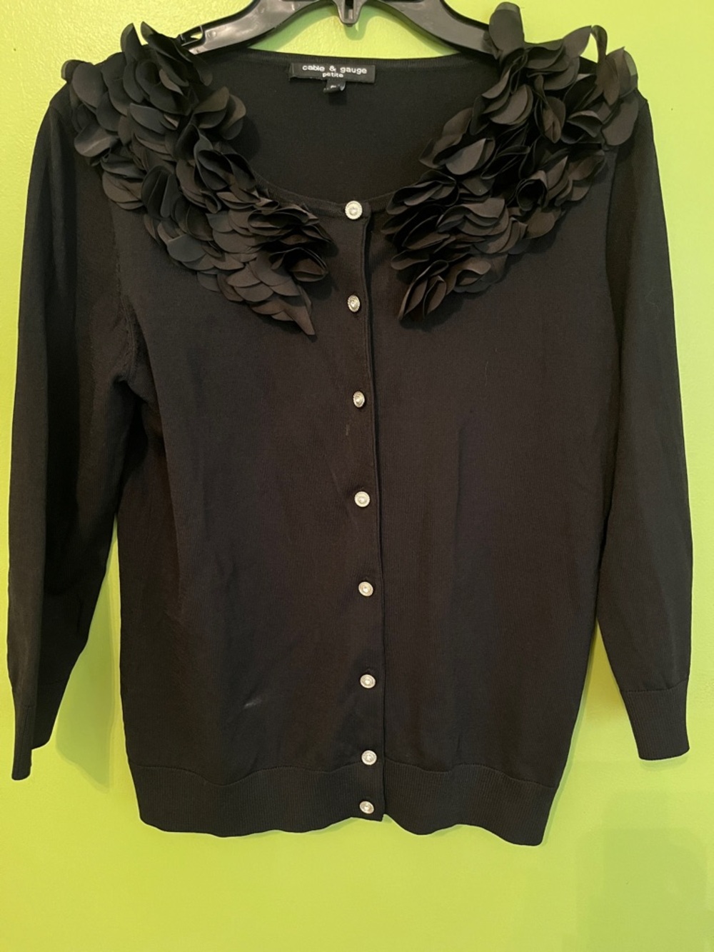 Cable Gauge Cardigan Sweater Embellished with Petals